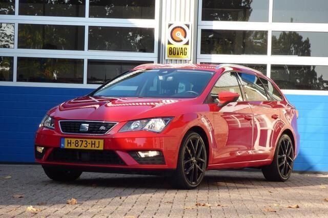 Rood Gebruikt 2020 Seat Leon ST FR Stationwagen | € 16.950 (Super prijs) - Afbeelding 1/4
