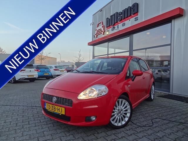 Rood Occasion 2007 Fiat Grande Punto Sport Hatchback | € 1.999 (Eerlijke prijs) - Afbeelding 1/4