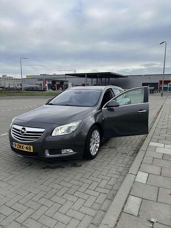Occasion Opel Insignia Cosmo 179 PK (131 kW) 2010 Grijs Stationwagen