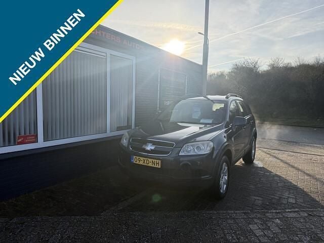 Grijs (metallic) Occasion 2007 Chevrolet Captiva SUV | € 2.950 (Eerlijke prijs) - Afbeelding 1/4