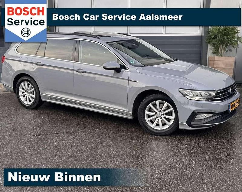 Grijs Occasion 2022 VW Passat Business+ Stationwagen | € 16.950 (Super prijs) - Afbeelding 1/4