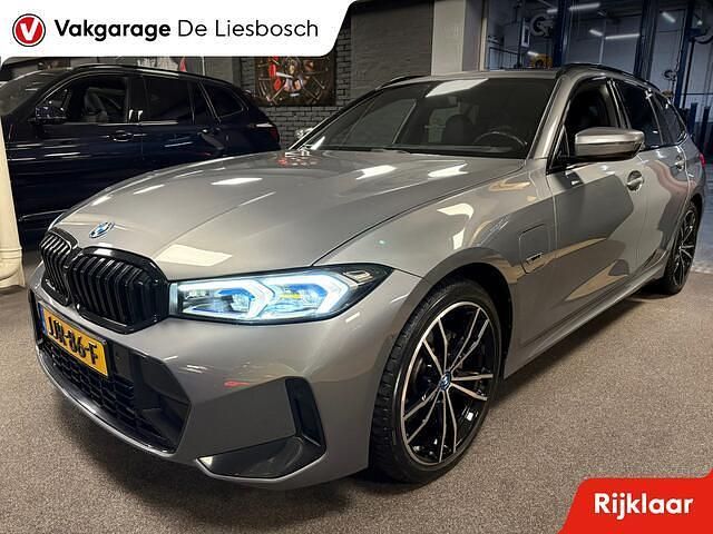 Occasion BMW 330 M Sport 184 PK (135 kW) 2023 Grijs Stationwagen