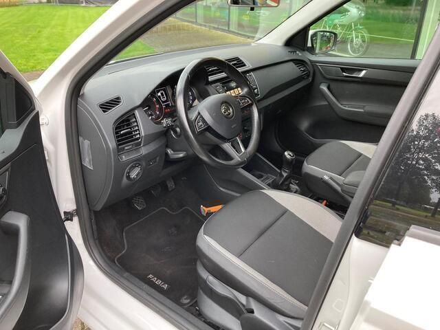 Occasion Skoda Fabia Business Line 95 PK (69 kW) 2018 Wit Hatchback