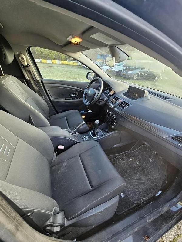 Gebruikt 2010 Renault Mégane III Expression | € 1.300 (Super prijs) - Afbeelding 1/4