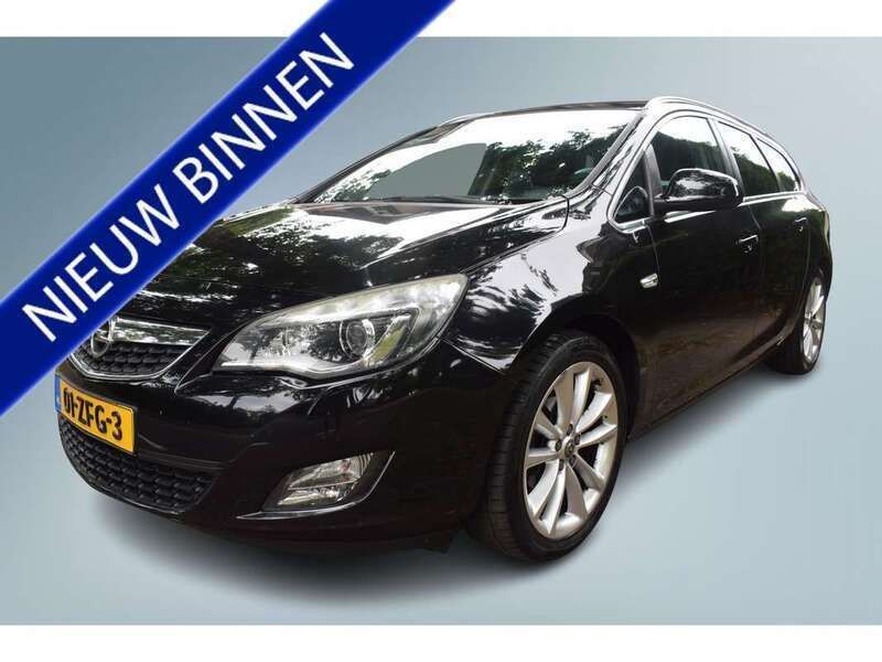 Zwart Gebruikt 2012 Opel Astra Sport Stationwagen | € 4.750 (Eerlijke prijs) - Afbeelding 1/4