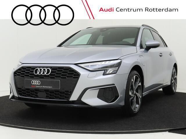 Grijs Gebruikt 2023 Audi A3 Sportback Advanced Hatchback | € 28.500 (Goede deal) - Afbeelding 1/4