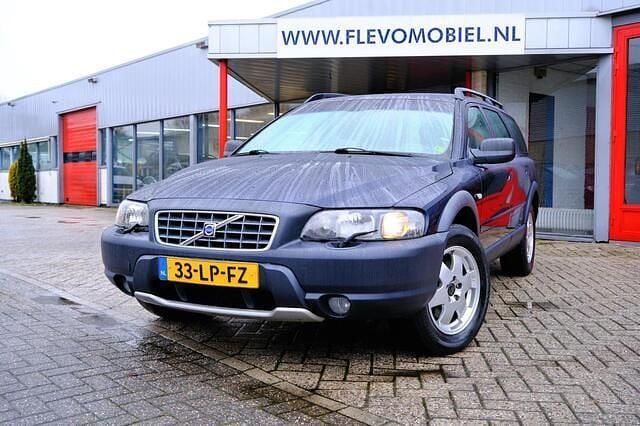 Blauw Occasion 2003 Volvo XC70 Comfort Stationwagen | € 8.950 (Goede deal) - Afbeelding 1/4