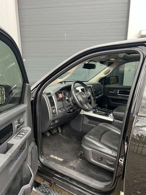 Zwart Gebruikt 2010 Dodge Ram Pickup | € 18.000 (Eerlijke prijs) - Afbeelding 1/4