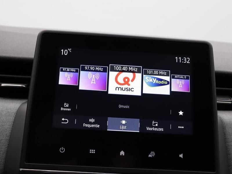 Nieuw Renault Clio V Evolution 2025 Wit Hatchback