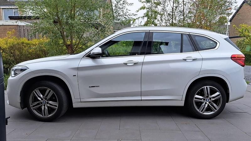 Wit Gebruikt 2016 BMW X1 M Sport SUV | € 11.950 (Goede deal) - Afbeelding 1/4