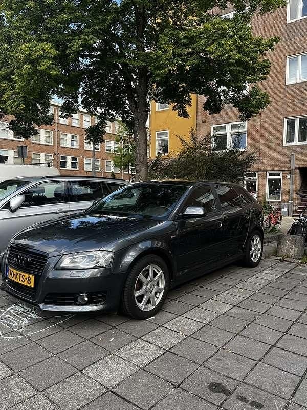 Grijs Gebruikt 2010 Audi A3 S-Line Hatchback | € 7.000 (Eerlijke prijs) - Afbeelding 1/4