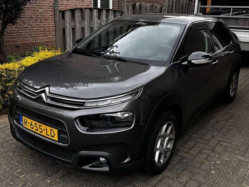 Grijs Gebruikt 2018 Citroën C4 Cactus PureTech Hatchback | € 12.500 (Eerlijke prijs) - Afbeelding 1/4