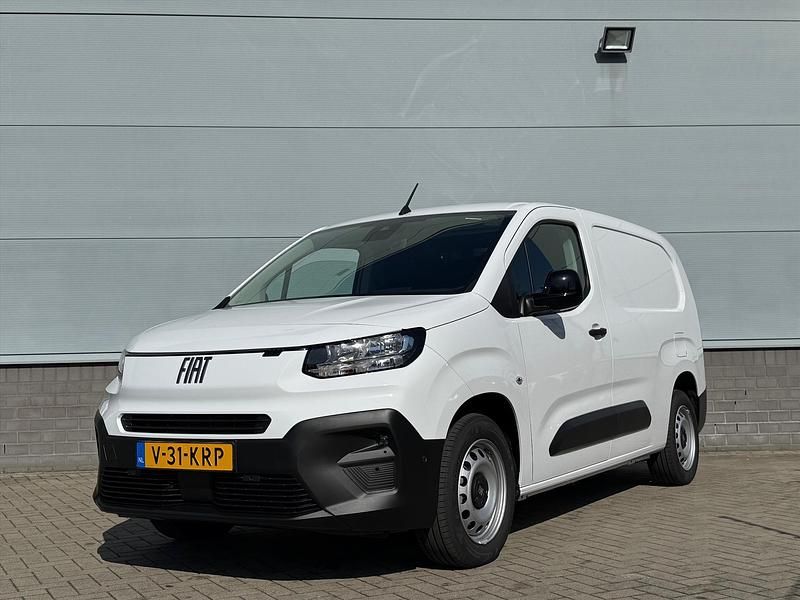 Wit Gebruikt 2024 Fiat Doblò MPV | € 21.899 - Afbeelding 1/4