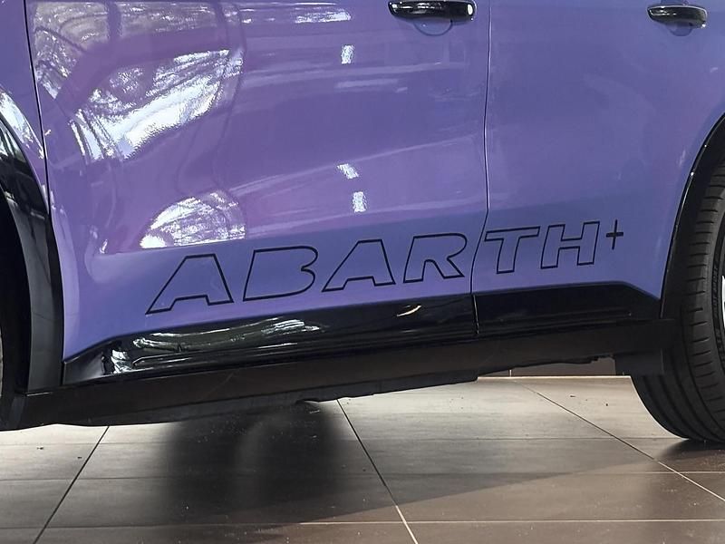 Occasion Abarth 600e Scorpionissima 206 kW (281 PK) 2025 Paars SUV