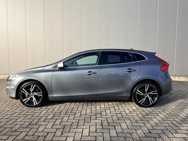 Occasion Volvo V40 R-Design 152 PK (111 kW) 2019 Grijs (metallic) Hatchback