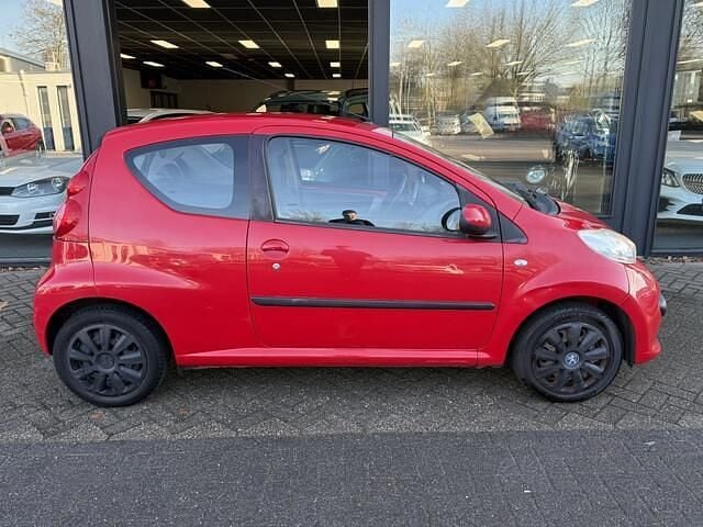 Occasion Peugeot 107 68 PK (50 kW) 2008 Rood Hatchback