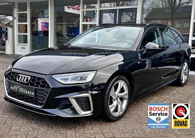 Grijs Occasion 2026 Audi A4 S-Line Stationwagen | € 22.800 - Afbeelding 1/4