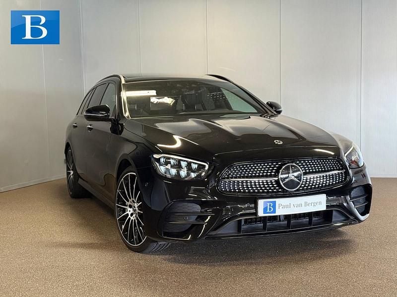 Zwart Gebruikt 2022 Mercedes E450 AMG Stationwagen | € 67.950 - Afbeelding 1/4