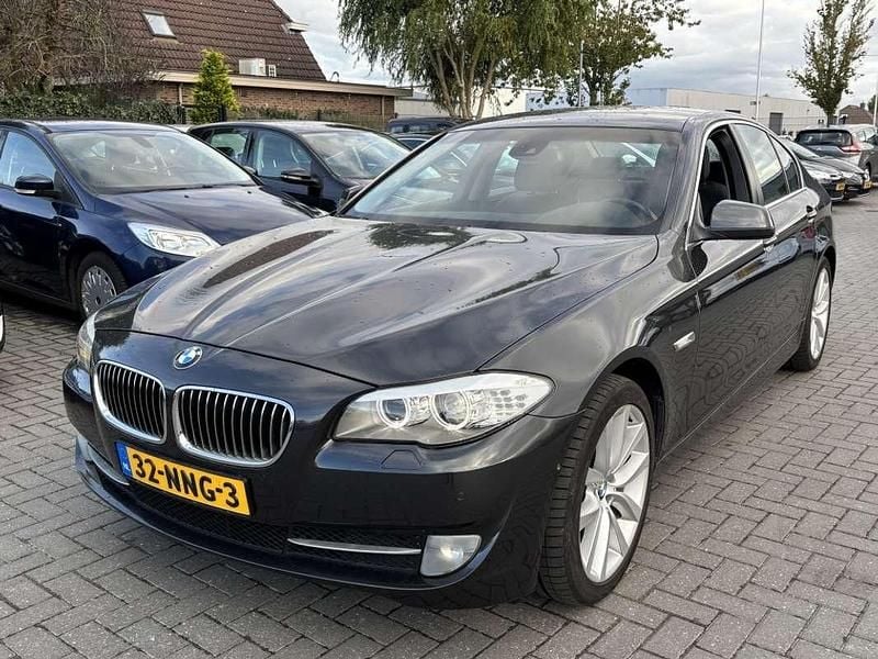 Grijs Gebruikt 2010 BMW 535 Executive Sedan | € 14.950 (Goede deal) - Afbeelding 1/4
