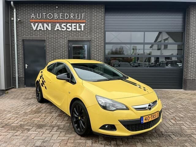 Geel Gebruikt 2012 Opel Astra GTC Sport Hatchback | € 6.400 (Eerlijke prijs) - Afbeelding 1/4