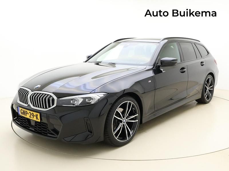 Zwart Gebruikt 2024 BMW 320 M Sport Stationwagen | € 49.999 (Duur) - Afbeelding 1/4