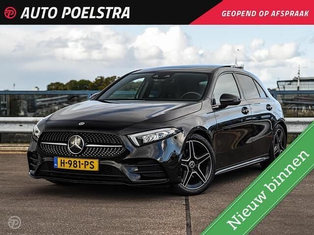 Zwart Gebruikt 2020 Mercedes A180 Business Hatchback | € 27.950 (Eerlijke prijs) - Afbeelding 1/4