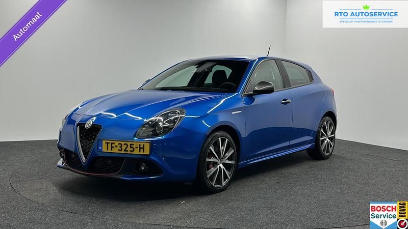 Blauw Gebruikt 2018 Alfa Romeo Giulietta Super Hatchback | € 14.500 (Iets duurder) - Afbeelding 1/4