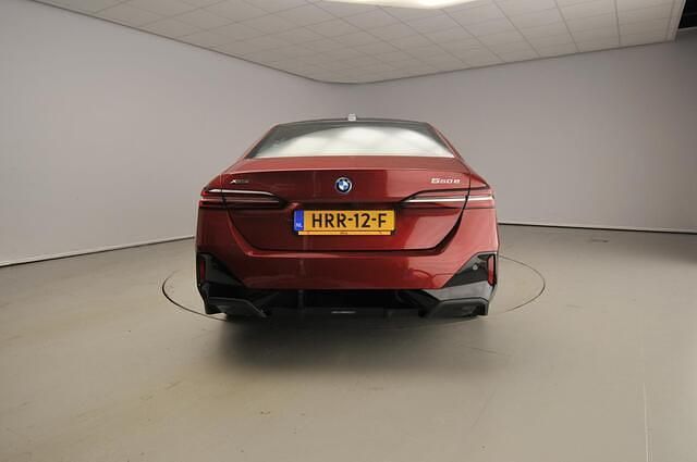 Occasion BMW 550e M Sport 489 PK (359 kW) 2025 Rood Sedan