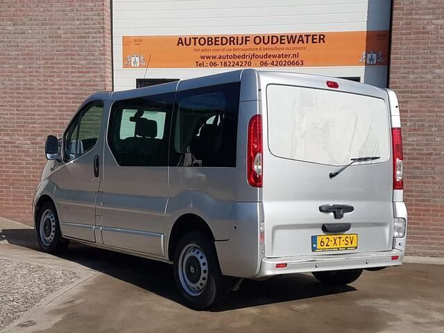 Occasion Renault Trafic Authentique 114 PK (83 kW) 2007 Grijs MPV