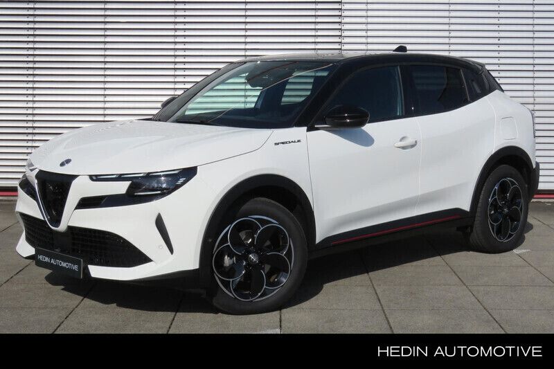 Wit Gebruikt 2024 Alfa Romeo Junior Edizione Speciale SUV | € 38.445 (Eerlijke prijs) - Afbeelding 1/4