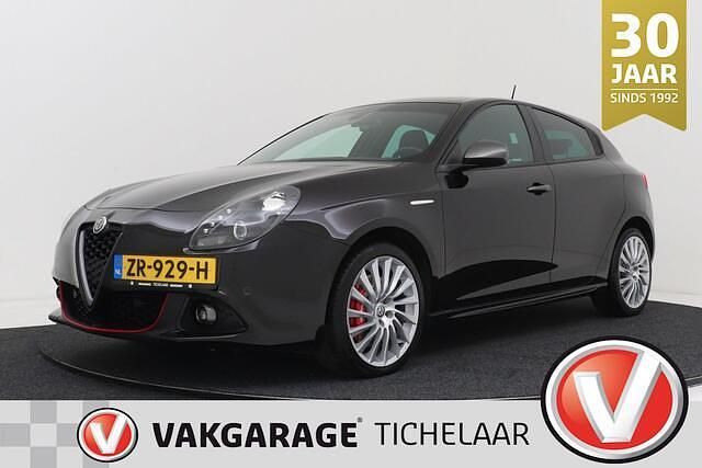 Zwart Gebruikt 2019 Alfa Romeo Giulietta Super Hatchback | € 16.899 - Afbeelding 1/3