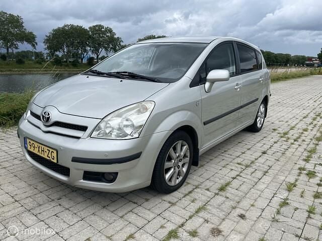 Grijs Gebruikt 2008 Toyota Verso Terra MPV | € 5.950 (Iets duurder) - Afbeelding 1/4