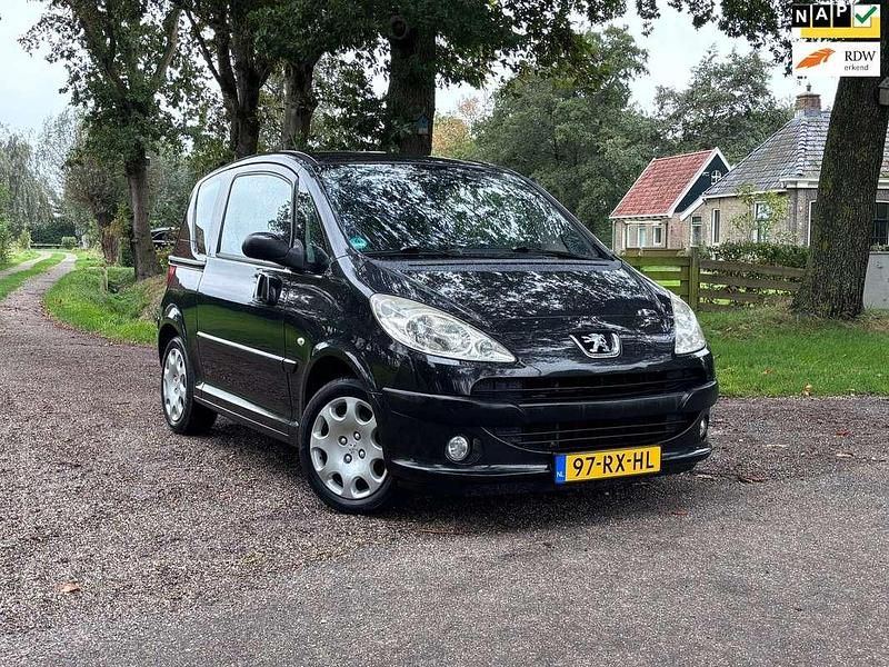 Zwart Gebruikt 2005 Peugeot 1007 Van | € 1.450 - Afbeelding 1/4