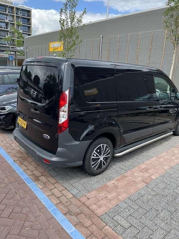 Zwart Gebruikt 2015 Ford Tourneo Connect Ambiente MPV | € 7.995 - Afbeelding 1/4