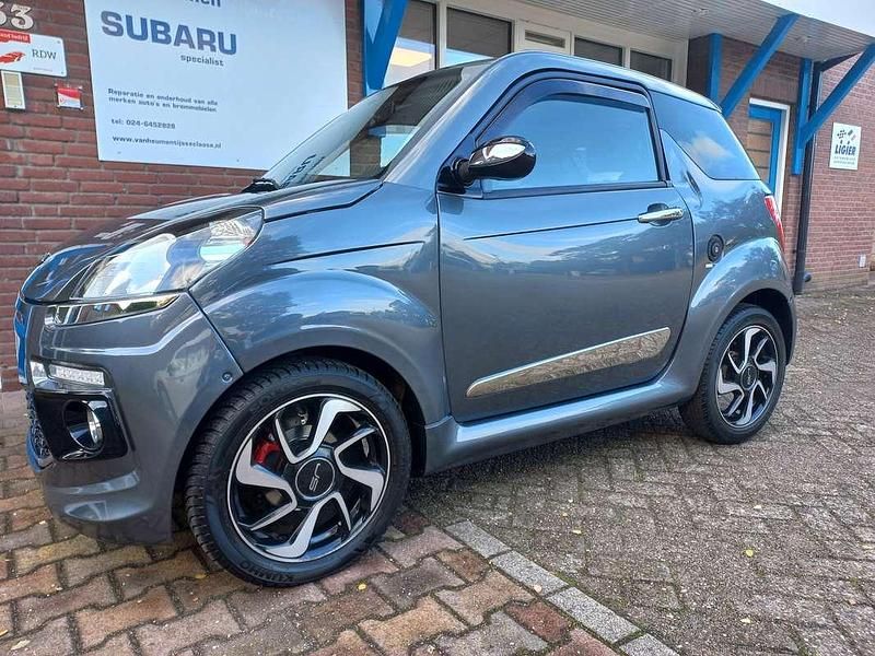 Grijs Gebruikt 2013 Ligier JS50 Hatchback | € 7.750 (Goede deal) - Afbeelding 1/4