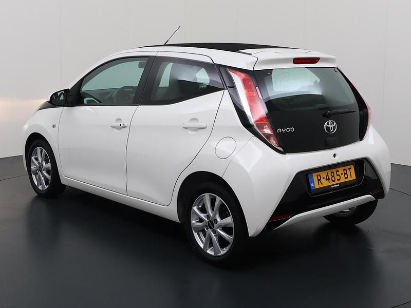 Occasion Toyota Aygo X-wave 69 PK (50 kW) 2014 Wit Hatchback