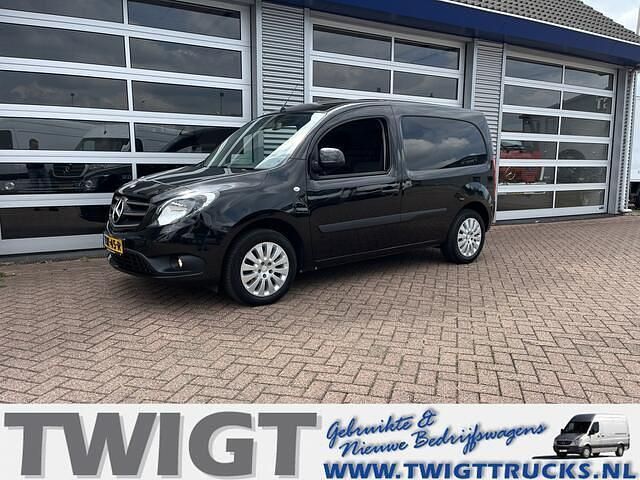 Zwart Gebruikt 2020 Mercedes Citan 109 Van | € 11.950 (Iets duurder) - Afbeelding 1/4