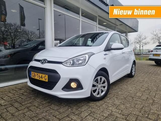 Wit Gebruikt 2015 Hyundai i10 Comfort Hatchback | € 6.465 (Eerlijke prijs) - Afbeelding 1/4