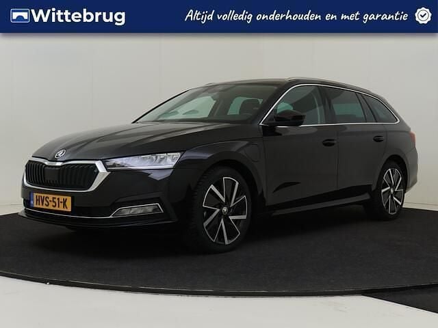 Zwart Gebruikt 2021 Skoda Octavia Business Line Stationwagen | € 24.925 (Eerlijke prijs) - Afbeelding 1/4