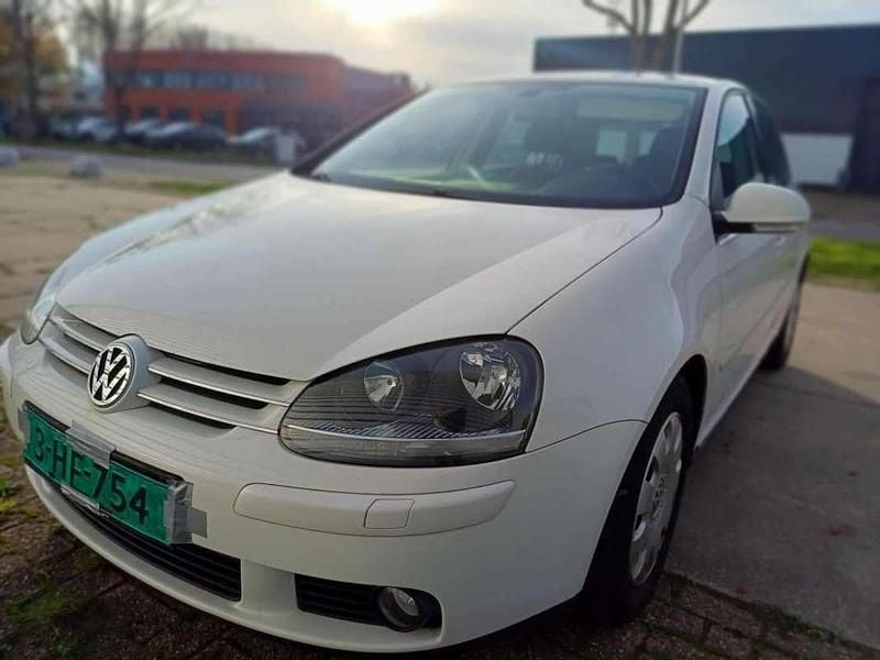 Wit Gebruikt 2008 VW Golf V Edition Hatchback | € 2.750 (Eerlijke prijs) - Afbeelding 1/4
