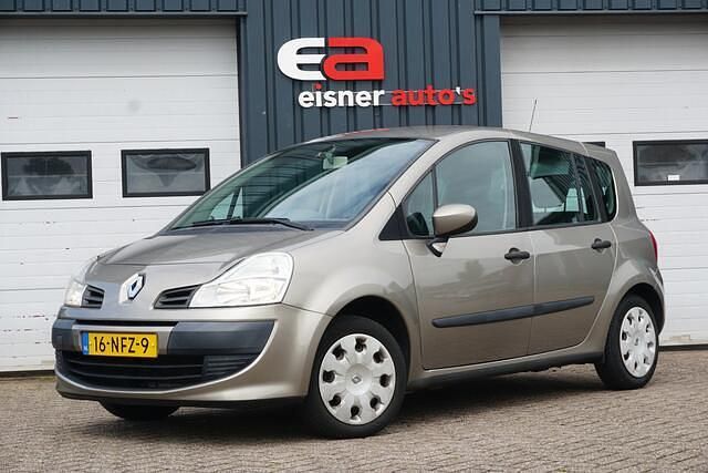 Grijs Gebruikt 2010 Renault Grand Modus Expression MPV | € 2.949 (Eerlijke prijs) - Afbeelding 1/4