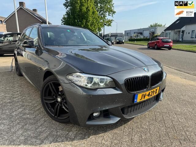 Grijs Gebruikt 2016 BMW 520 Executive Stationwagen | € 10.995 (Super prijs) - Afbeelding 1/4