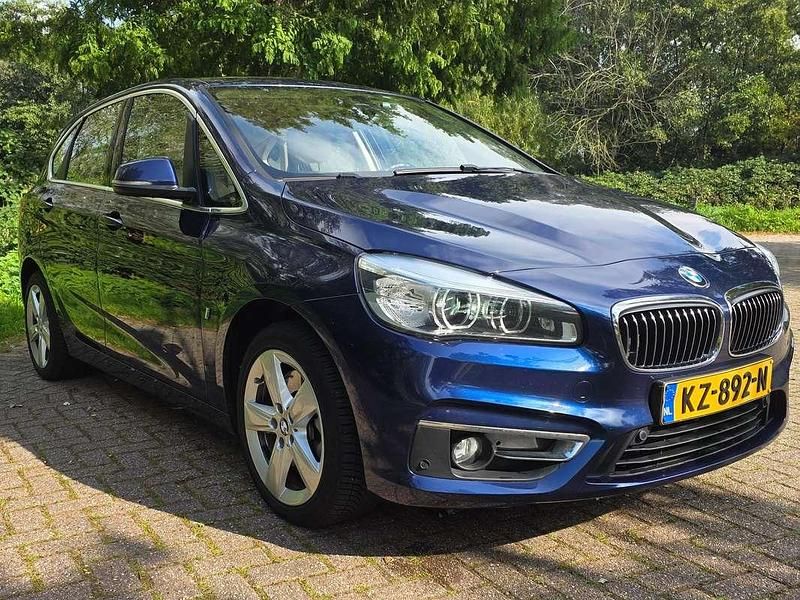 Blauw Gebruikt 2016 BMW 225 Hatchback | € 11.950 (Eerlijke prijs) - Afbeelding 1/4