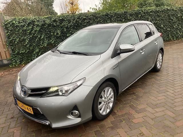 Grijs Gebruikt 2013 Toyota Auris Hatchback | € 8.250 (Eerlijke prijs) - Afbeelding 1/4