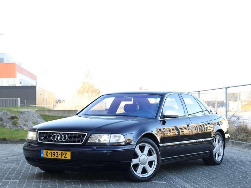 Blauw Gebruikt 1998 Audi S8 Sedan | € 17.500 - Afbeelding 1/4