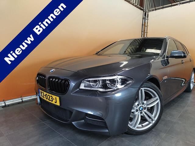 Grijs Gebruikt 2017 BMW 520 M Sport Stationwagen | € 16.750 (Super prijs) - Afbeelding 1/4