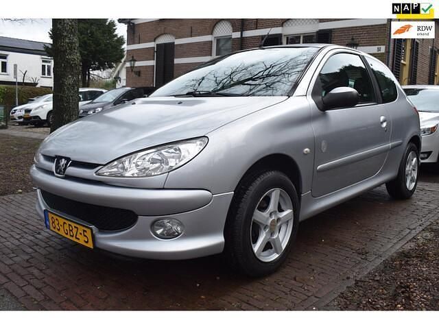 Occasion Peugeot 206 75 PK (55 kW) 2008 Grijs (metallic) Hatchback