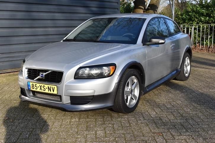 Grijs Occasion 2007 Volvo C30 Kinetic Hatchback | € 3.894 (Eerlijke prijs) - Afbeelding 1/4