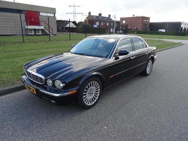 Zwart Gebruikt 2004 Jaguar XJ Sedan | € 5.895 (Super prijs) - Afbeelding 1/4