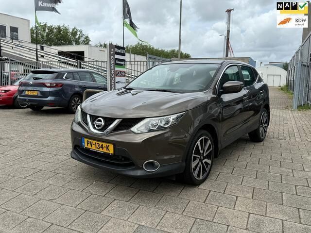 Bruin Gebruikt 2014 Nissan Qashqai Acenta SUV | € 11.749 (Goede deal) - Afbeelding 1/4